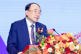于金明：实现肿瘤治疗规范化、同质化和高端化视频封面