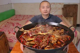 买了20斤羊排，大冬做“手抓羊肉”，软烂脱骨，配上韭菜花绝了视频封面