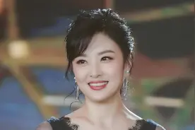 回顾|著名主持人周涛成都演讲：字字珠玑，不愧为央视才女！视频封面