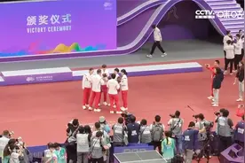 羡慕！国乒女团夺冠后马琳一人独享五块金牌！视频封面
