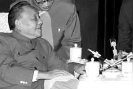 1978年12月16日，中美发表《中美建交公报》，正式建立外交关系视频封面