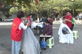 国际志愿者日：钦州志愿服务宣传活动展爱心力量视频封面