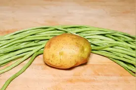 豆角搭配土豆是绝配，分享好吃做法，鲜香入味，开胃下饭，真解馋视频封面