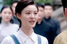 女兵吃了老兵做的炒馍花，不料竟找到失散多年的哥哥视频封面