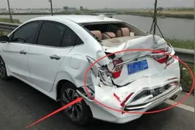 又一辆“纸糊车”被曝光？车身薄如易拉罐，关键老百姓还就爱买视频封面