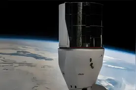 最新视频：马斯克龙飞船成功带回滞留 9 个月的 NASA 宇航员视频封面