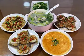 湛江普通家庭的生活，菜市场买买菜家里做做饭，简简单单又是一天视频封面