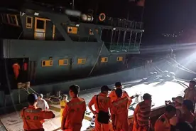 动用水炮还不够，台海巡船强行登船并扣押大陆渔船，抓捕9名渔民视频封面