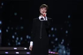 李宇春在湾区升明月晚会也翻车了？现场收音有问题，本人快唱断气视频封面