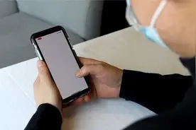 315曝光同程金融App礼品卡套路，借4万多元、到手2万多元？视频封面