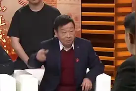 中南海第一次放鞭炮过年，是在什么情况下进行的，档案揭秘视频封面