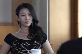 诱惑：富少玩腻了，直接甩给美女一张卡，下秒就跟美女闺蜜表白！视频封面