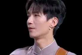 陈楚生跨界说相声，临场现挂让岳云鹏笑场，爆梗不断丨德云相声集视频封面