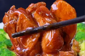 在广东最爱吃的照烧鸡腿做法非常简单，咸香可口，全家人都爱吃视频封面