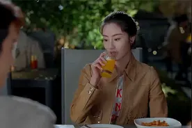 绿茶女故意炫耀，子由却毫不示弱，聂允泽夹中间太可怜视频封面