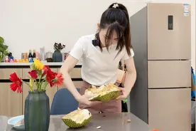 90后未婚广州独居，下班煮鸡汤补补视频封面