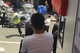 西安警方：一非法营运电动三轮车车主辱骂殴打辅警，已被刑拘视频封面