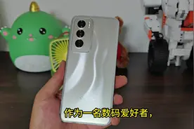 预算3K准大学生购机推荐来了，AI手机如何助力学生党轻松学习？视频封面