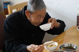 尿蛋白正常，却还是得了肾衰竭？肾友们要重视背后的3大原因视频封面