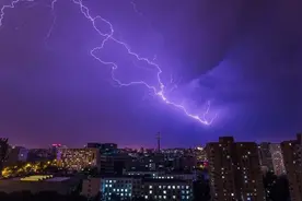 北京三区发布雷电黄色预警，局地有短时大雨大风视频封面