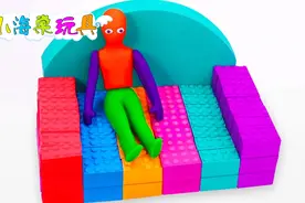 儿童益智玩具：用太空沙制作沙发，再用培乐多做个小人真简单啊！视频封面
