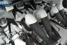 spacex龙飞船成功对接空间站，并接2名宇航员回家！视频封面