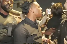 西方亿的反华宣传被甲亢哥秒杀，真诚才是必杀计视频封面