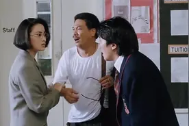 周星驰上了天台一趟，地位马上变得不一样，太搞笑了视频封面