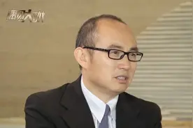 曾经上学整学期只有一条裤子可穿的潘石屹，如何变成了地产大亨视频封面