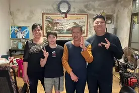 全红婵亚运会逆转夺冠，其父母在家紧张观赛，妈妈直接喜极而泣视频封面