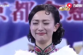 谁能想象他竟是个男孩子，现场男扮女装翩翩起舞！真是太美了！视频封面