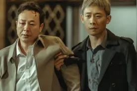 高启盛复仇时刻，直接拿冻鱼硬劈李宏伟！视频封面
