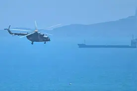 炸裂！解放军突破 12 海里，澳改口，佩洛西慌神视频封面