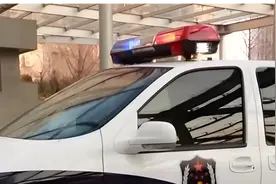 乌鲁木齐发生一起殴打他人事件，警方：双方为亲兄弟视频封面
