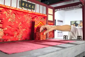为张国荣纪念展搭建微缩戏台：霸王别姬散场，虞姬的剑还留在台上视频封面