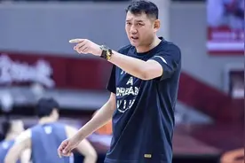 巩晓彬重回山东男篮执教，目标直指冠军，正力邀3大明星球员加盟视频封面