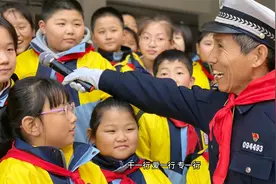 文明家庭话文明_郭良营、岳翠华家庭：做一个文明有礼的菏泽人视频封面