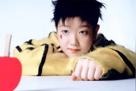 牛爆了！孙颖莎杂志销量1分钟10万+，干崩了系统也干翻了内娱顶流视频封面