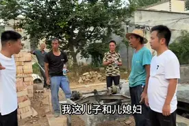 美丽怀孕回娘家报喜，妈妈却偷偷给塞了2000块，看到最后瞬间视频封面