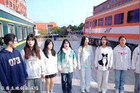《北京欢迎你》合唱接力校园版-南昌向远轨道技术学校视频封面