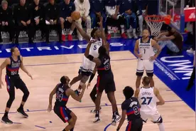 NBA精彩时刻：狂狼飞扑！爱德华兹滑翔起飞单臂炸裂劈扣视频封面
