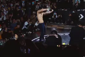 #张艺兴脱衣battle# 来自绵羊@张艺兴 的暴击视频封面
