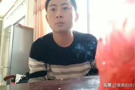 听说武汉现在有一天1500的工作，小伙有点心动，也想为国家出视频封面