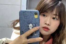 普通女生用iphone前置录制的化妆视频