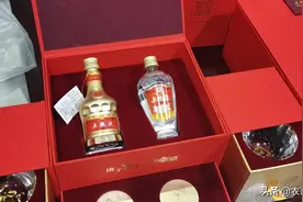 大爱 五粮液图片