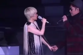 陈慧娴演唱会邀请校长谭咏麟作为嘉宾，合唱劲歌《爱情陷阱》视频封面