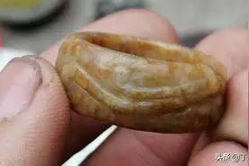 这是中古玉和田玉戒指吗，值多少钱图片