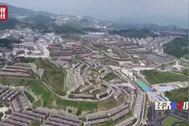 【#贵州每年100万人脱贫# 在外务工近20年，他终于笑着说视频封面