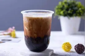 网红黑糖珍珠鲜奶，Q弹有嚼劲，太简单了，在家就能做视频封面