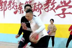 科比经典转身投篮技术教学视频封面